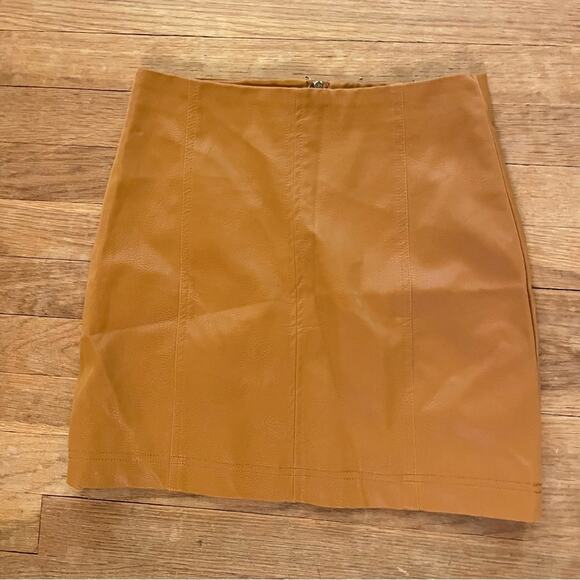 Shinestar women's brown camel tan lined zip back mini skirt size small S b22 - Picture 1 of 4